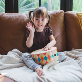 Boîte à rythme Plantoys pour l'éveil musical des enfants