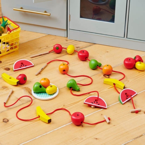 jeu de lacage fruits en bois