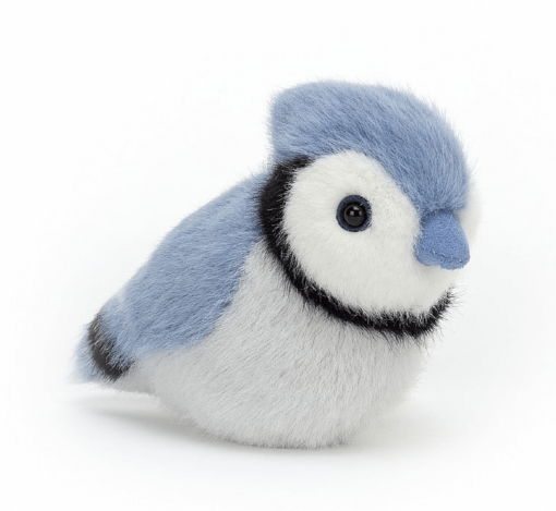 Petit oiseau bleu de la marque Jellycat mesurant 10x7cm. Son bec est bleu et son ventre est blanc. Son dos est bleu.