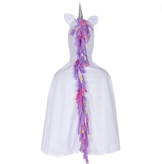 cape de licorne blanche avec une corne argentée