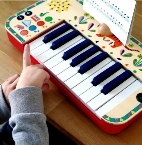 instrument de musique synthétiseur