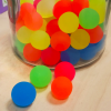 Balles rebondissantes fluo