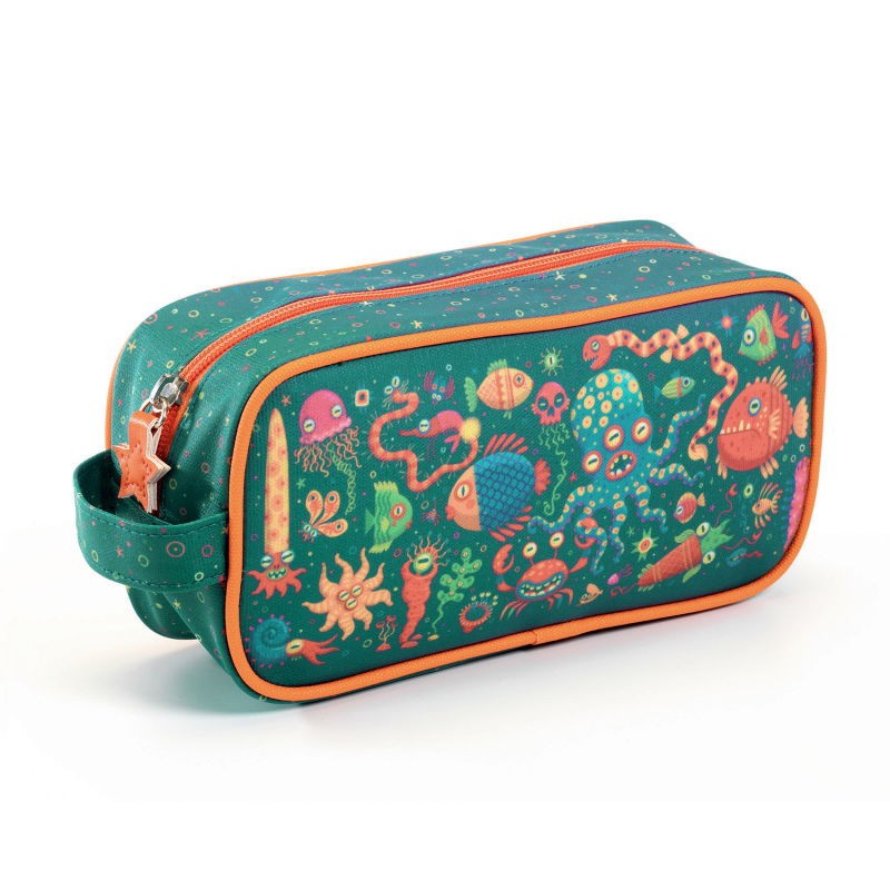 trousse impermeable sur le theme de l'océan avec des poissons